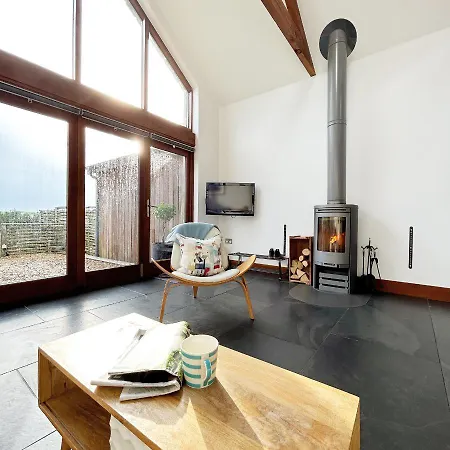 Merlin Farm Short Walk To And Location In Cornwall Feriegård Mawgan Porth