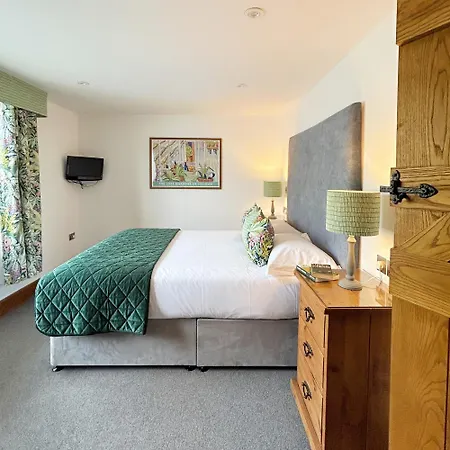 Merlin Farm Short Walk To And Location In Cornwall * Mawgan Porth